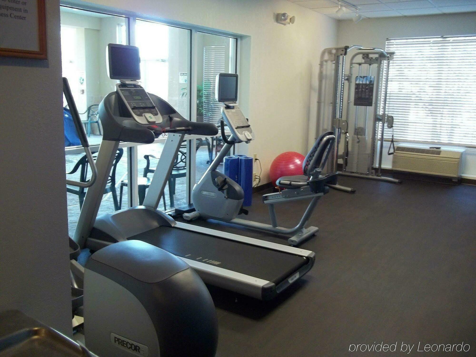 Park Manor Hotel Clifton Park Ngoại thất bức ảnh A typical gym